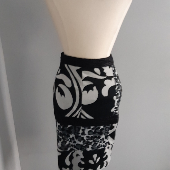 Frank Lyman Design pencil Skirt Size 2 - Picture 2 of 16